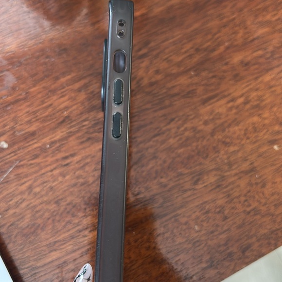 Case Vivid iPhone 15 Case (Cow Print) - Picture 4 of 6